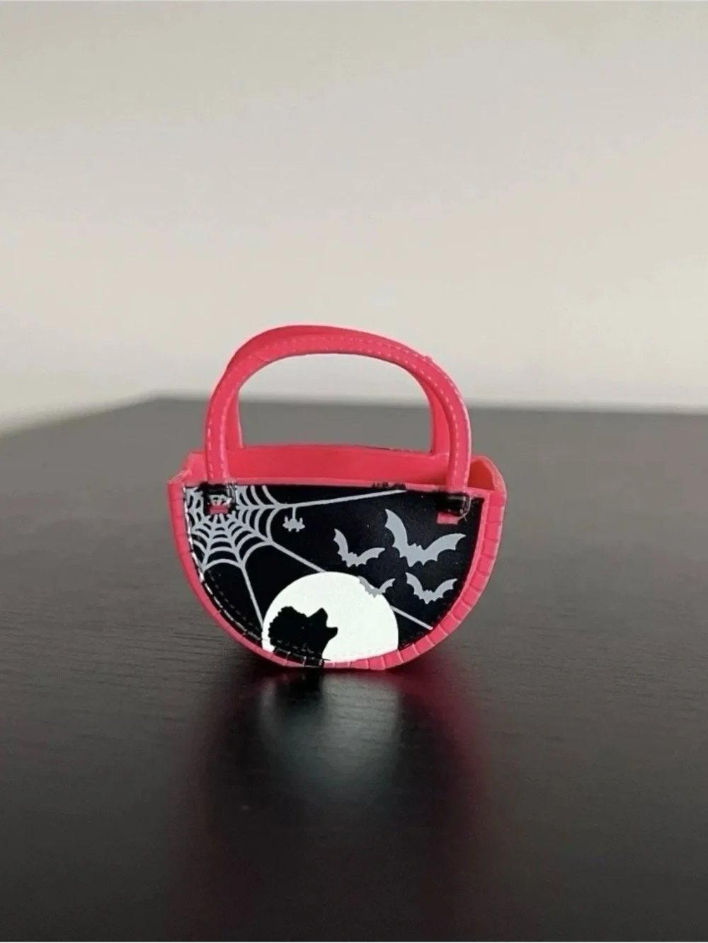 LOL Surprise Lils Howla Bag Thrilla Lil Pet Purse Toy Wolf Halloween Accessory